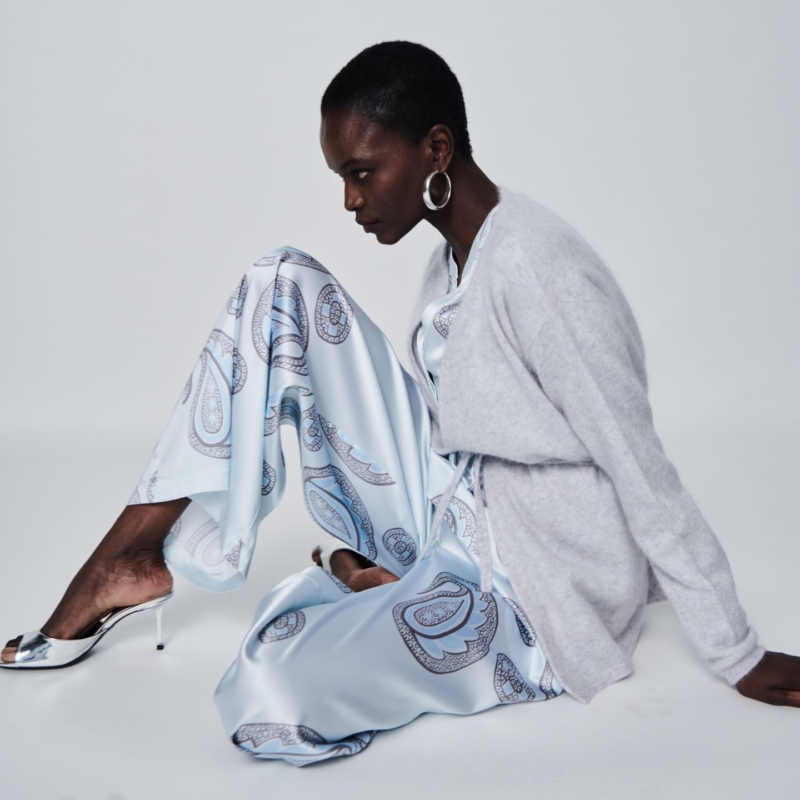 Bluse und Strickweste