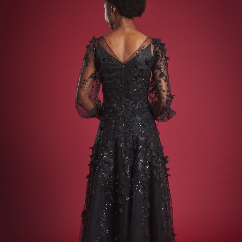 Atemberaubendes Abendkleid mit Ärmel